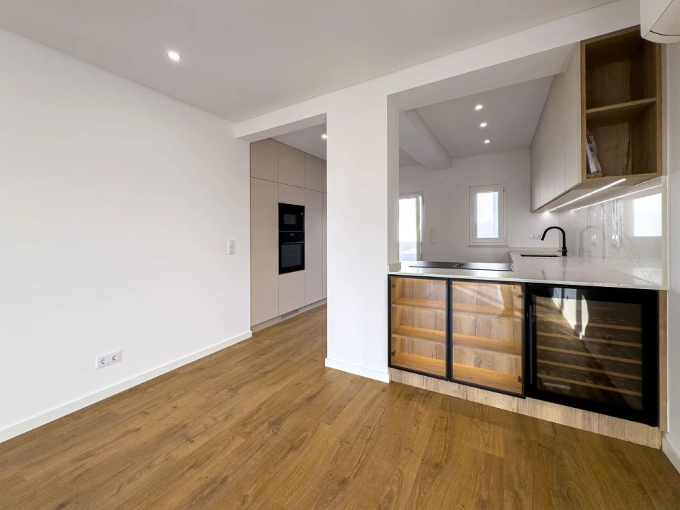 Moradia T4 para Venda em Carvoeira Foto 6