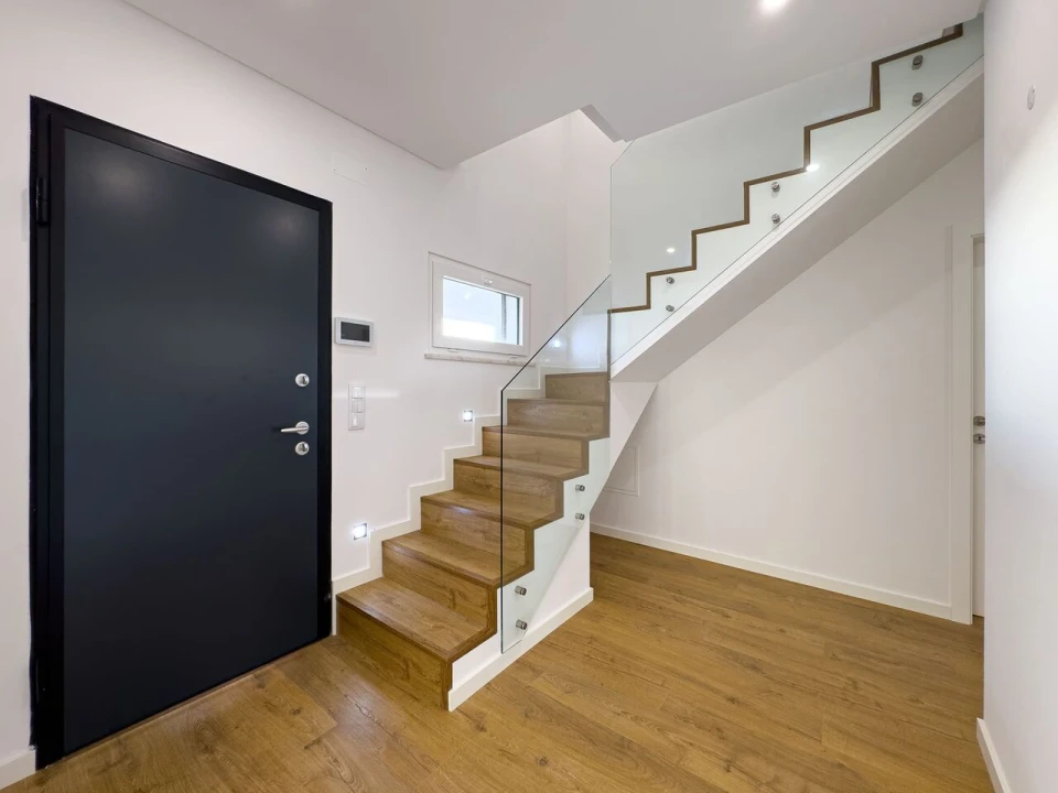 Moradia T4 para Venda em Carvoeira Foto 22