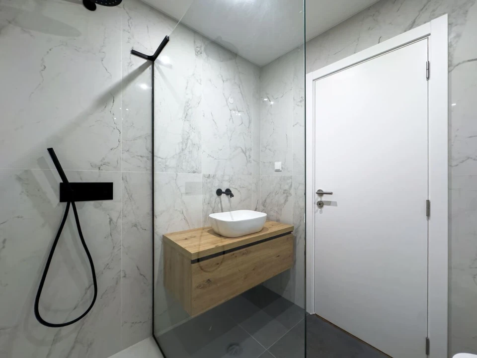 Moradia T4 para Venda em Carvoeira Foto 18