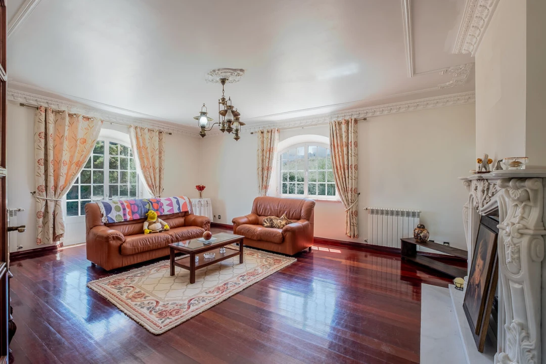 Moradia T4 para Venda em Encarnação Foto 9