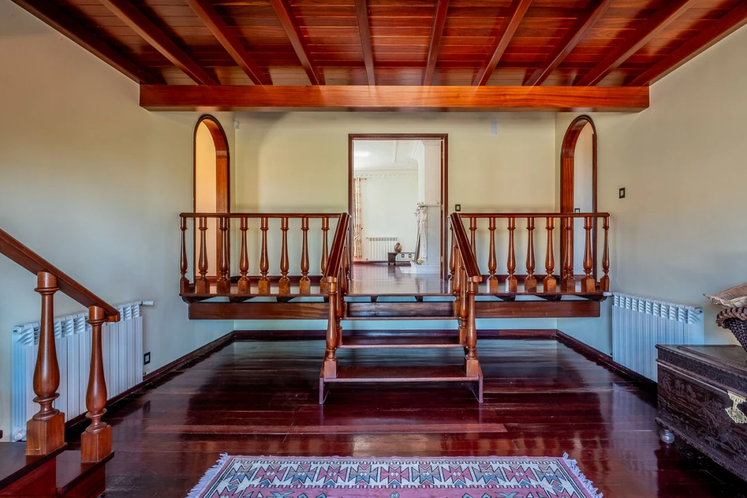 Moradia T4 para Venda em Encarnação Foto 11