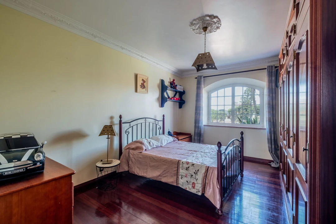 Moradia T4 para Venda em Encarnação Foto 23