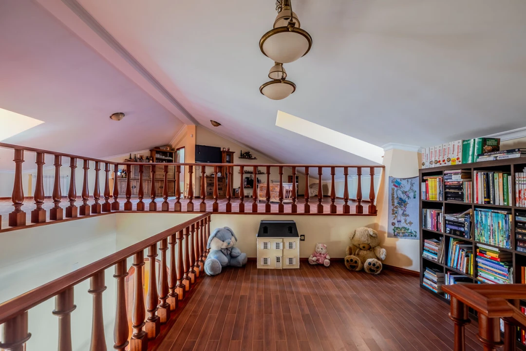 Moradia T4 para Venda em Encarnação Foto 32