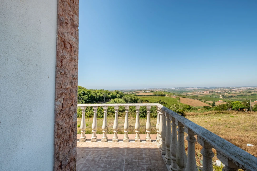 Moradia T4 para Venda em Encarnação Foto 43