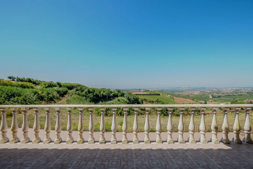 Moradia T4 para Venda em Encarnação Foto 45