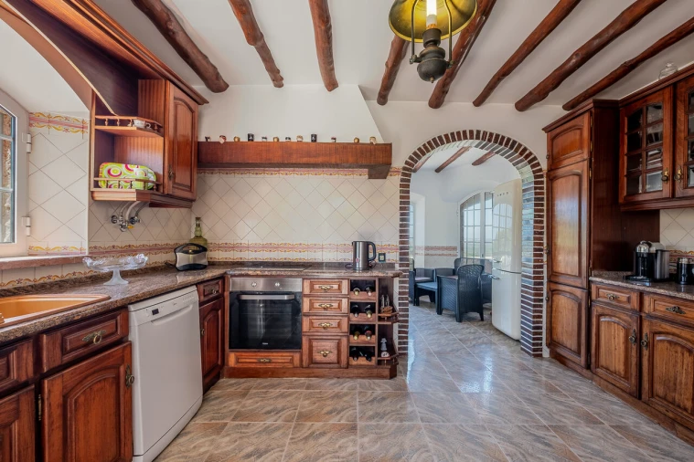 Moradia T4 para Venda em Encarnação Foto 4