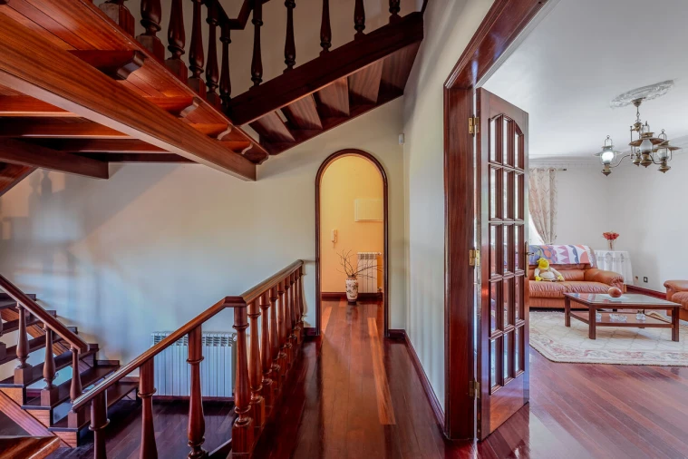 Moradia T4 para Venda em Encarnação Foto 16