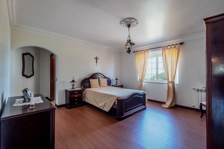 Moradia T4 para Venda em Encarnação Foto 19