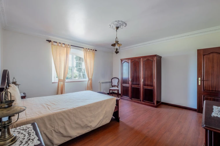 Moradia T4 para Venda em Encarnação Foto 20