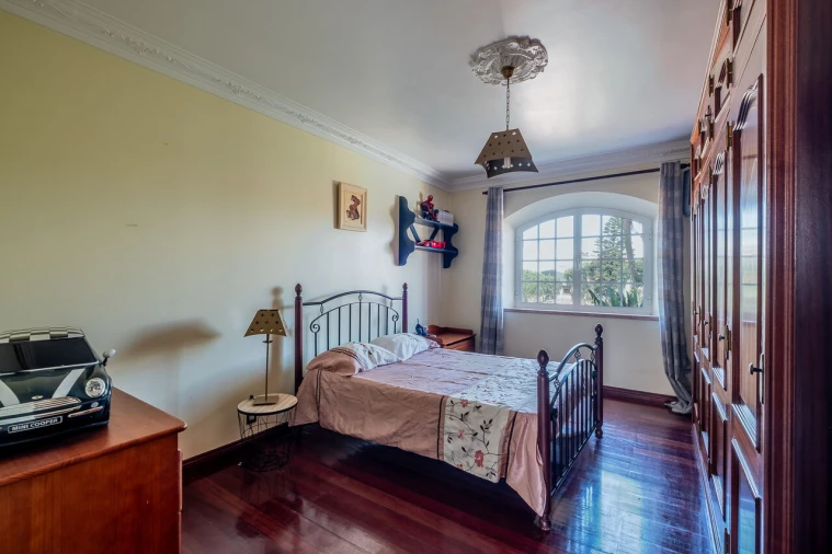 Moradia T4 para Venda em Encarnação Foto 23