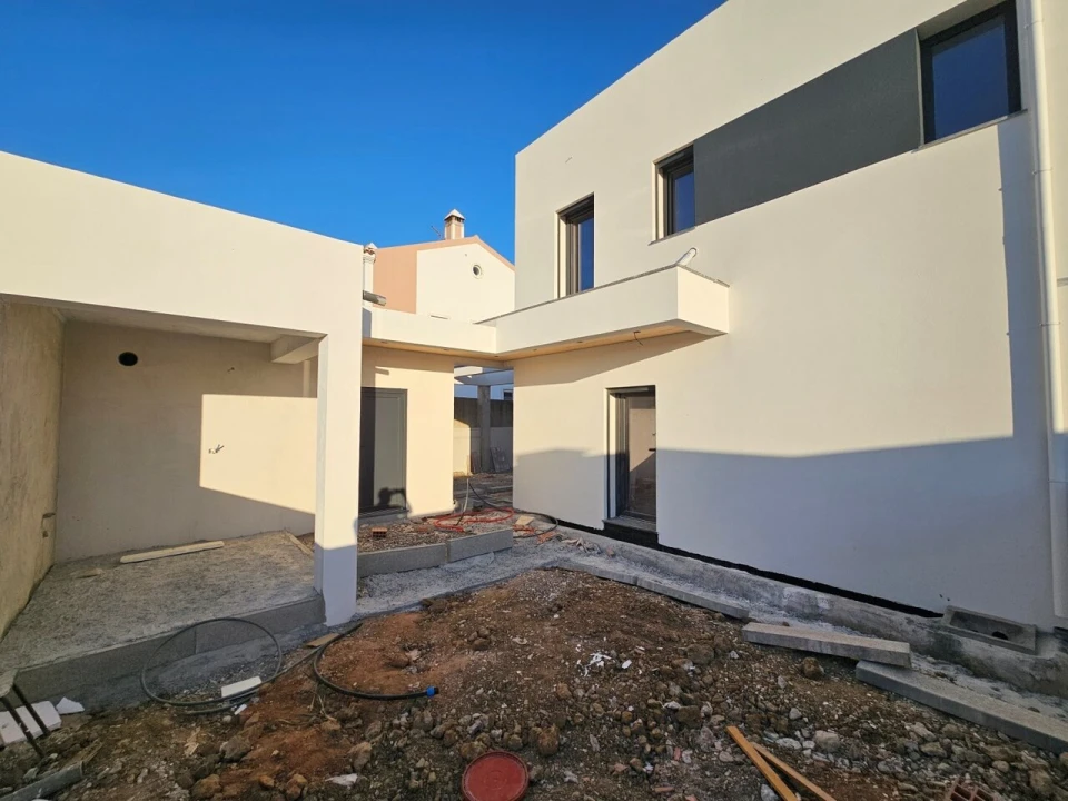 Moradia T3 para Venda em Encarnação Foto 20