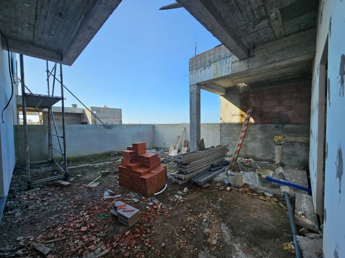 Moradia T3 para Venda em Encarnação Foto 17