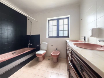 Moradia T9 para Venda em Ericeira