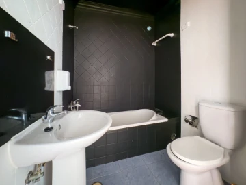 Moradia T9 para Venda em Ericeira