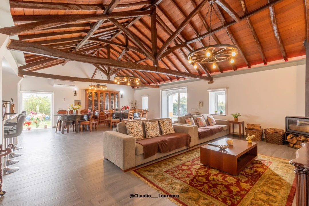 Moradia T5 para Venda em São Pedro da Cadeira Foto 2