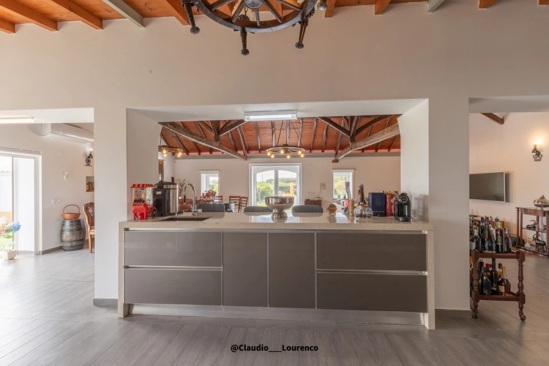 Moradia T5 para Venda em São Pedro da Cadeira Foto 15