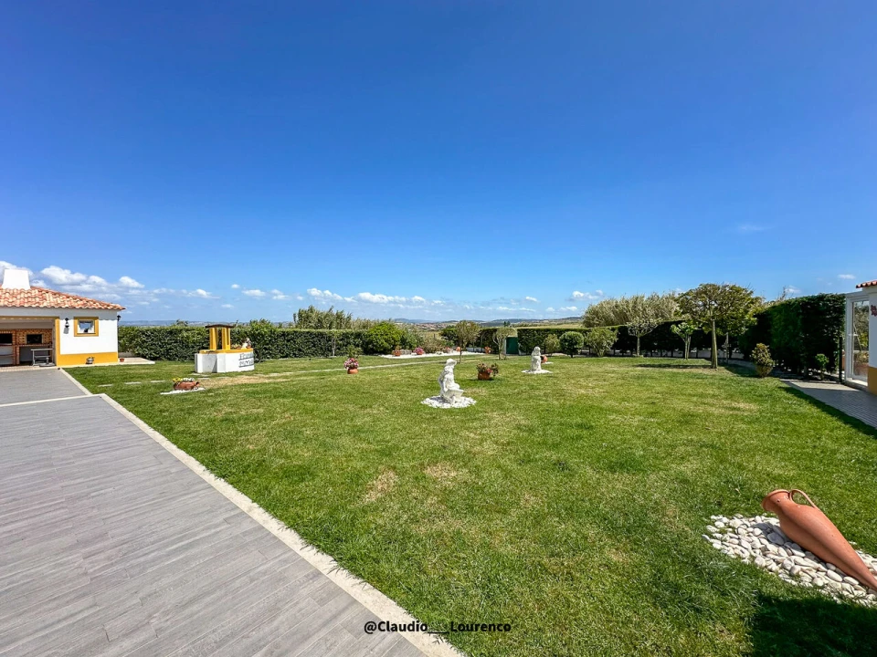 Moradia T5 para Venda em São Pedro da Cadeira Foto 11