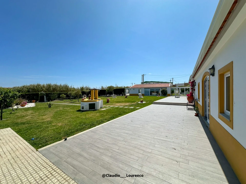 Moradia T5 para Venda em São Pedro da Cadeira Foto 41