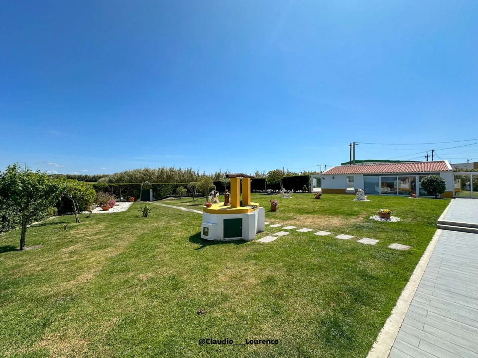 Moradia T5 para Venda em São Pedro da Cadeira Foto 13