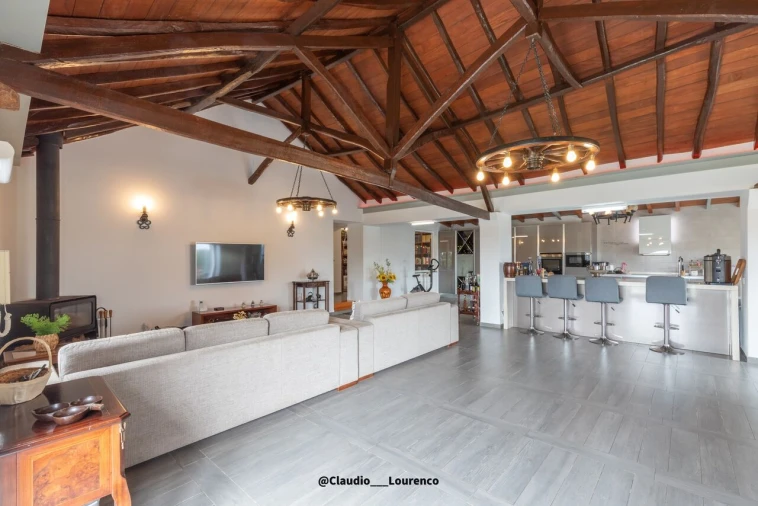 Moradia T5 para Venda em São Pedro da Cadeira Foto 10