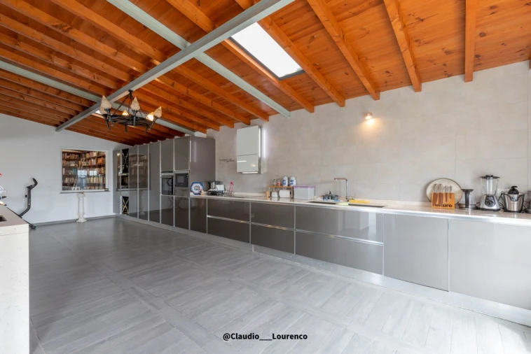 Moradia T5 para Venda em São Pedro da Cadeira Foto 16