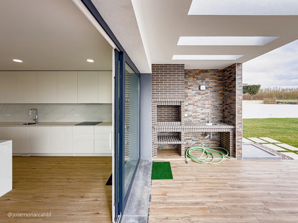 Moradia T4 para Venda em São Pedro da Cadeira Foto 10