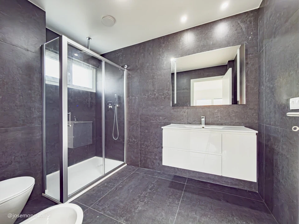 Moradia T4 para Venda em São Pedro da Cadeira Foto 19