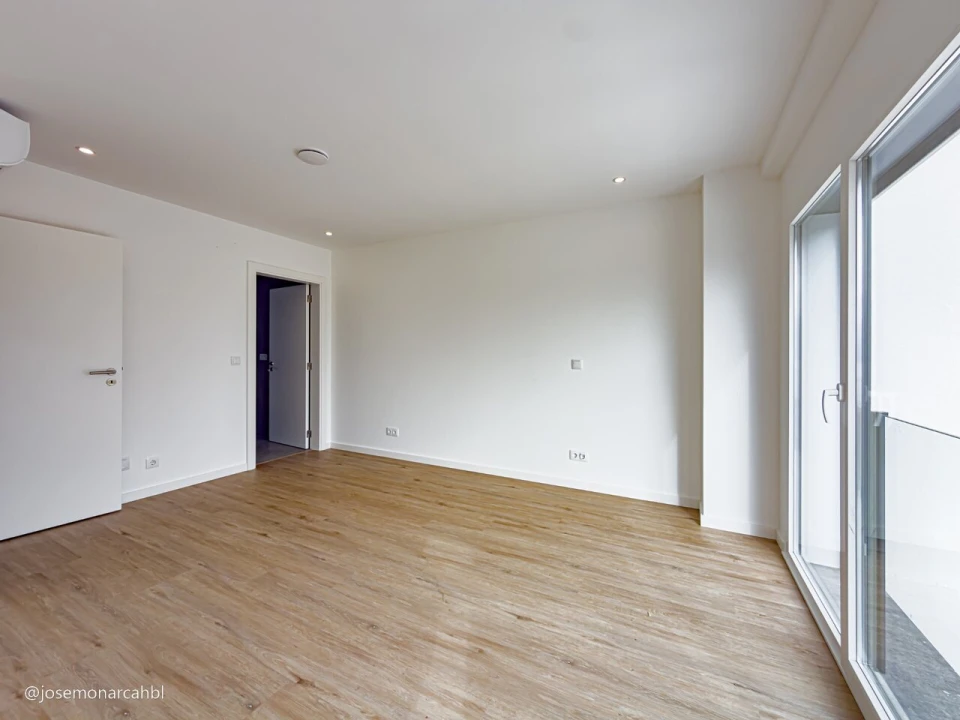 Moradia T4 para Venda em São Pedro da Cadeira Foto 21