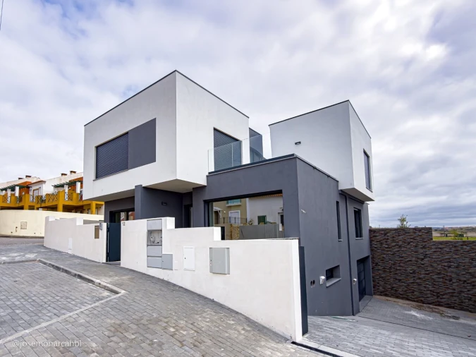 Moradia T4 para Venda em São Pedro da Cadeira Foto 35