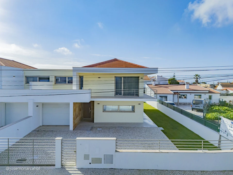 Moradia T4 para Venda em São João das Lampas e Terrugem Foto 46