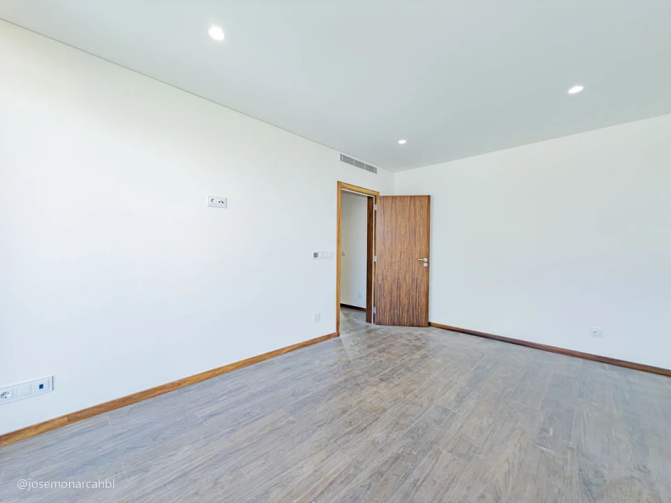 Moradia T4 para Venda em São João das Lampas e Terrugem Foto 31