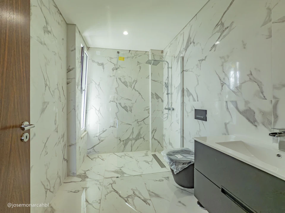 Moradia T4 para Venda em São João das Lampas e Terrugem Foto 17