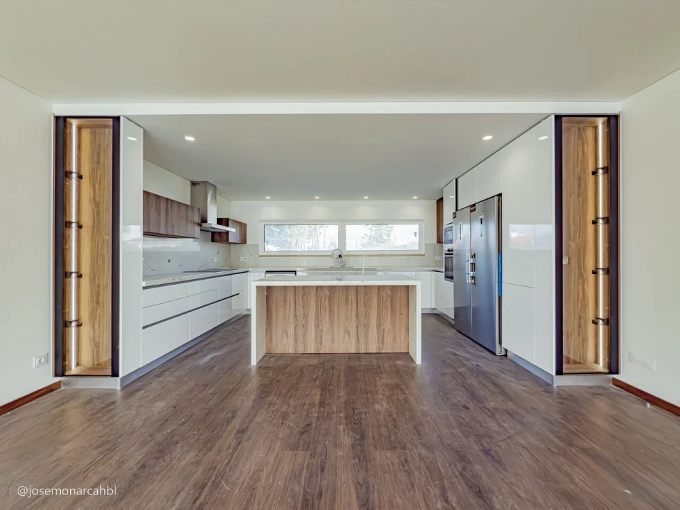 Moradia T4 para Venda em São João das Lampas e Terrugem Foto 3