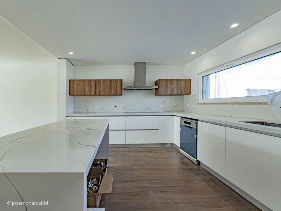 Moradia T4 para Venda em São João das Lampas e Terrugem Foto 10