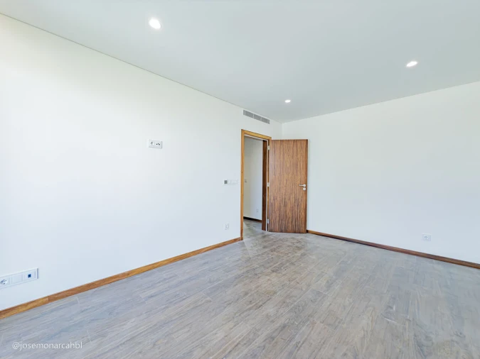 Moradia T4 para Venda em São João das Lampas e Terrugem Foto 31