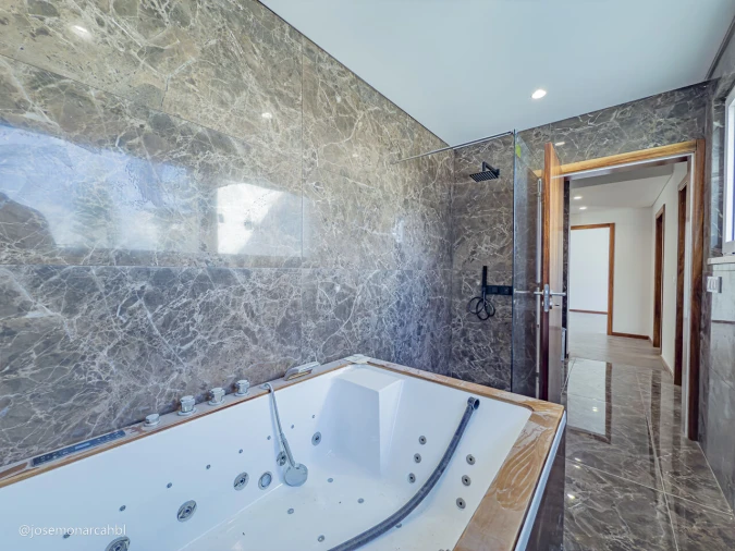 Moradia T4 para Venda em São João das Lampas e Terrugem Foto 38