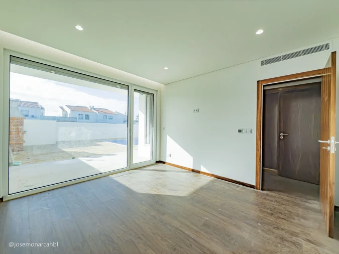 Moradia T4 para Venda em São João das Lampas e Terrugem Foto 15