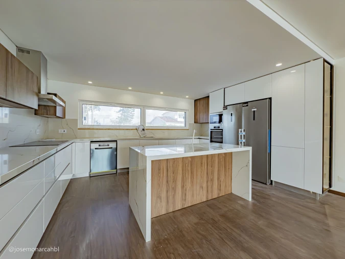 Moradia T4 para Venda em São João das Lampas e Terrugem Foto 9