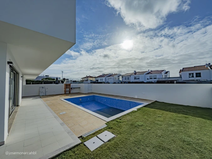 Moradia T4 para Venda em São João das Lampas e Terrugem Foto 43