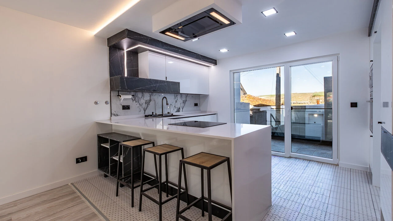 Moradia T4 para Venda em Encarnação Foto 10