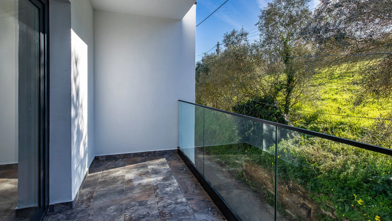 Moradia T4 para Venda em Encarnação Foto 25