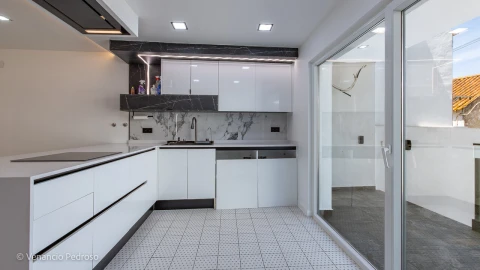 Moradia T4 para Venda em Encarnação