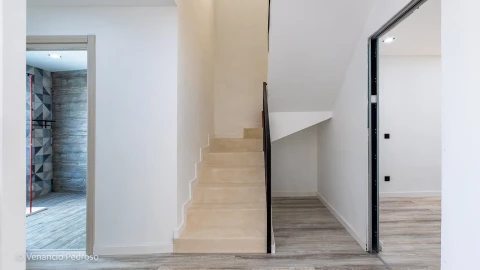 Moradia T4 para Venda em Encarnação
