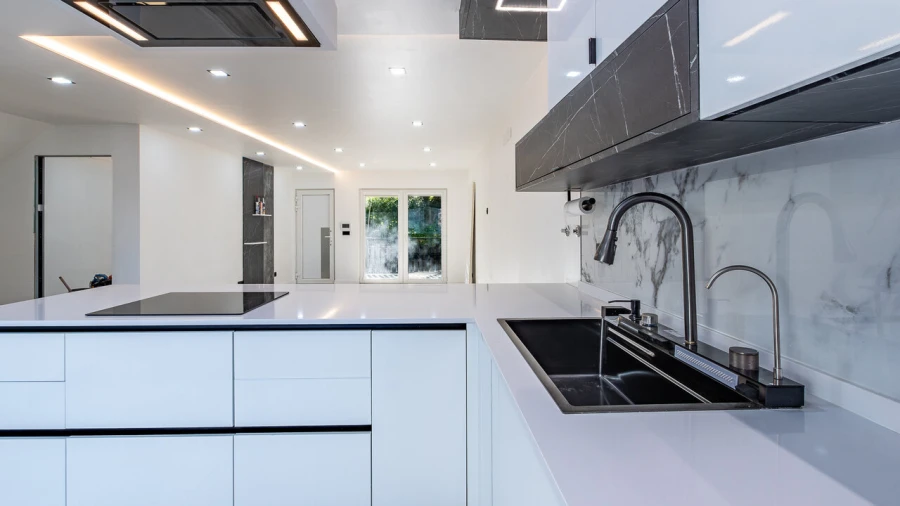 Moradia T4 para Venda em Encarnação Foto 9