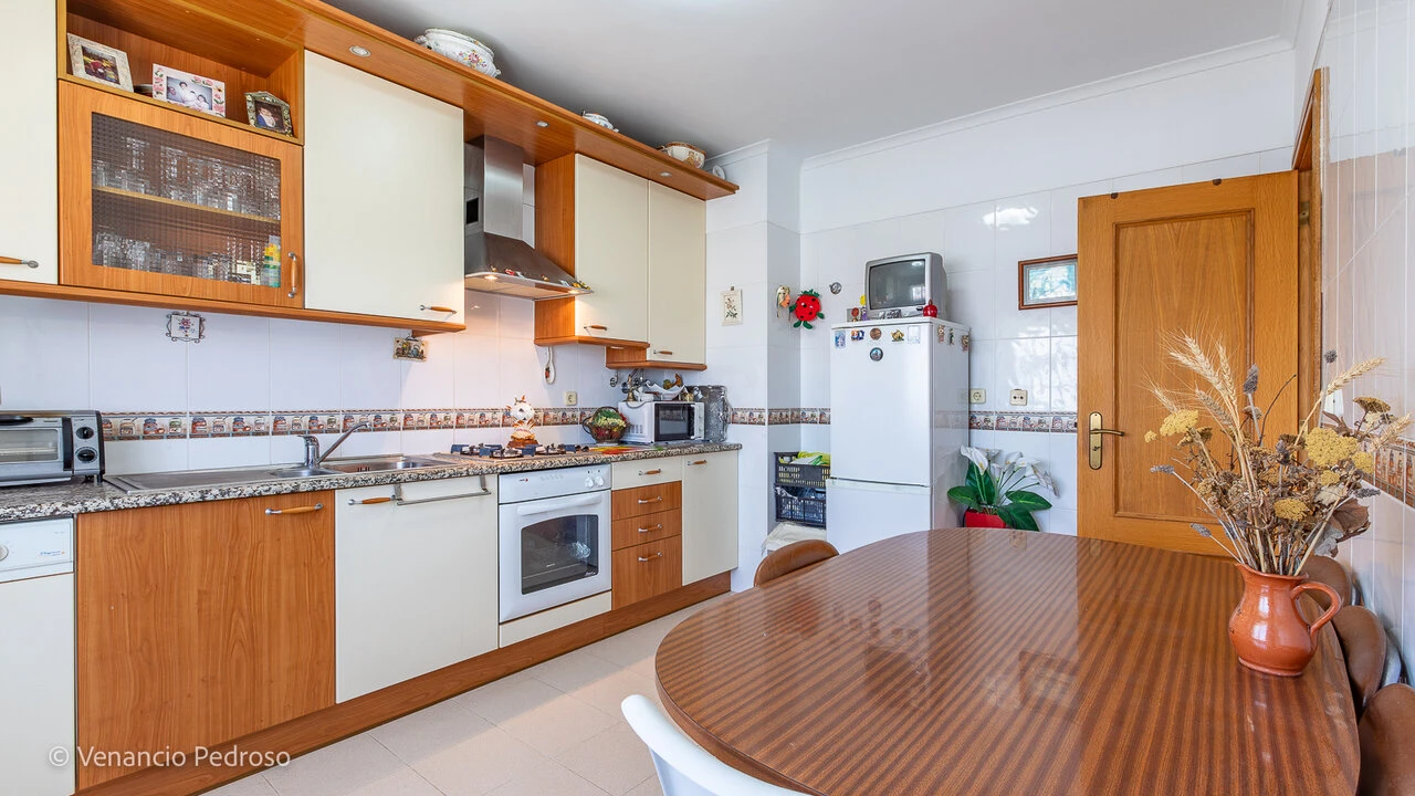 Apartamento T2 para Venda em Ericeira Foto 3