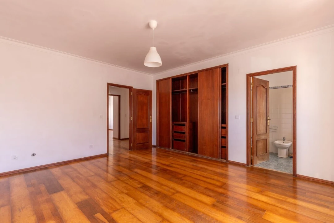 Moradia T4 para Venda em Ericeira Foto 13