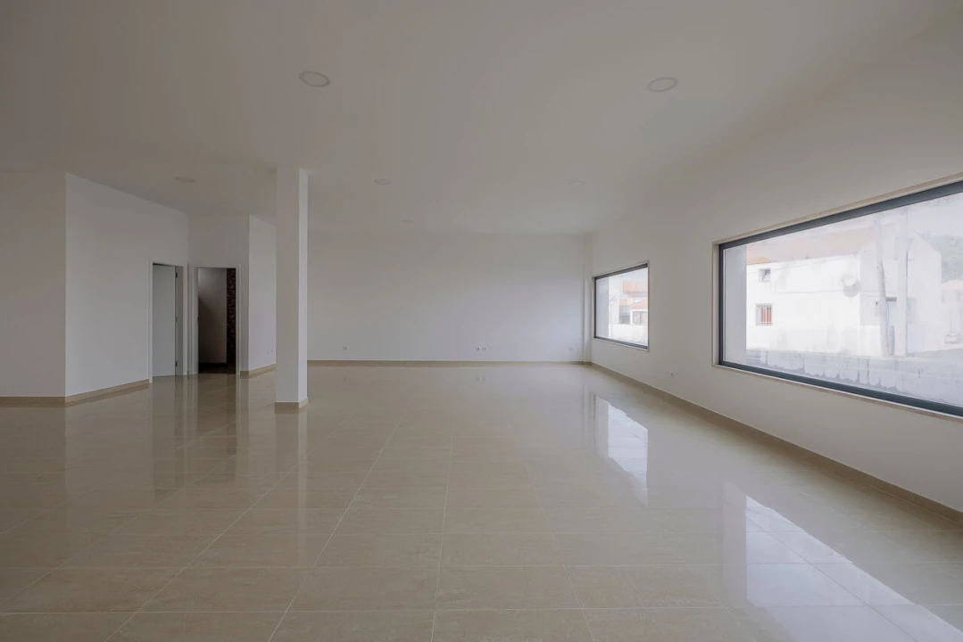 Loja para Venda em Carvoeira Foto 4