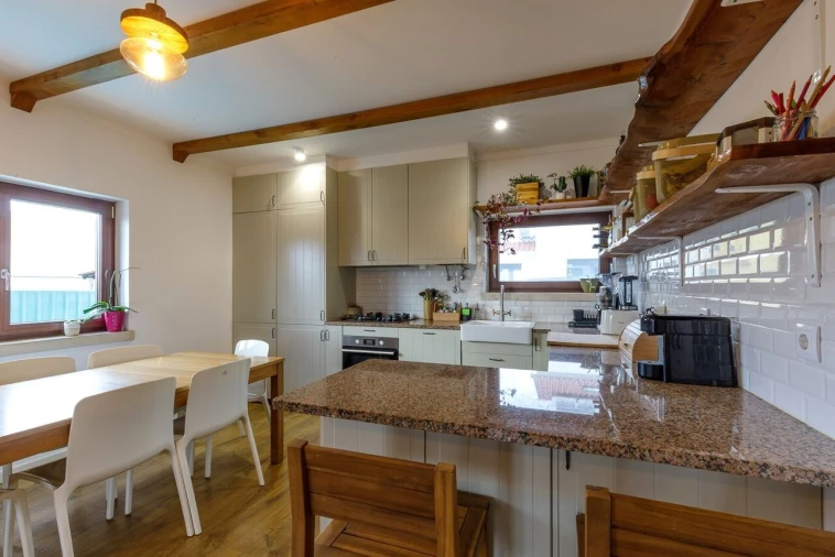 Moradia T6 para Venda em Santo Isidoro Foto 6