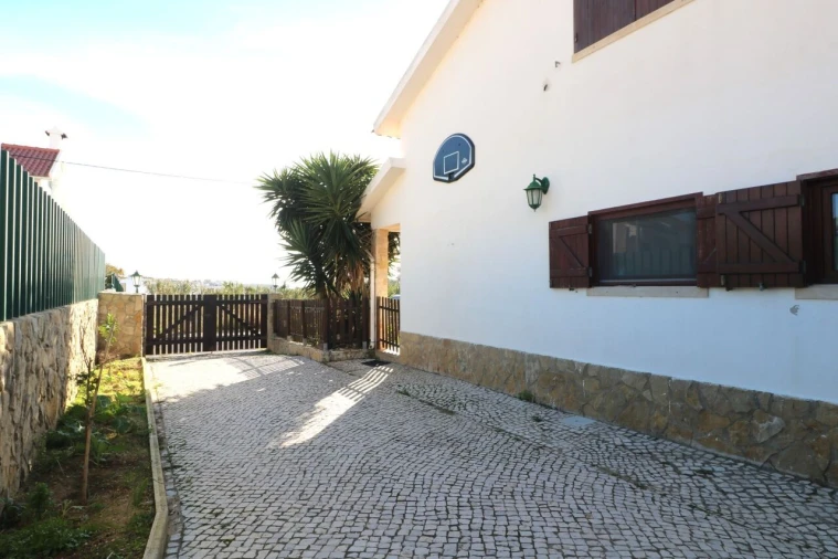 Moradia T6 para Venda em Santo Isidoro Foto 38