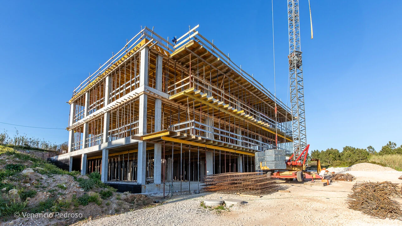 Apartamento T3 para Venda em Ericeira Foto 1